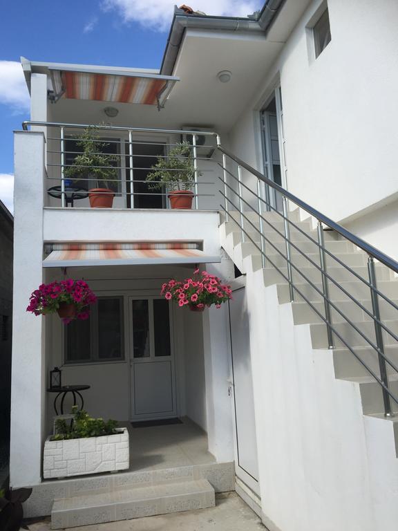 Apartments Mia Patria Улцинь Экстерьер фото